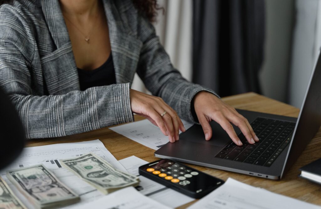 Irregular Income: Smart Money Tips for Freelancers Irregular Income: Simple & Smart Financial Planning for Freelancers, Business Owners and Professionals